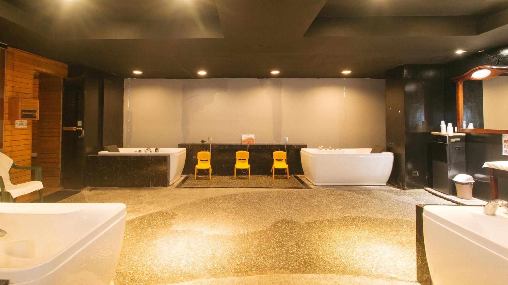 Reddoorz Premium At Jjimjbang Hotel Spa Manila Kültér fotó