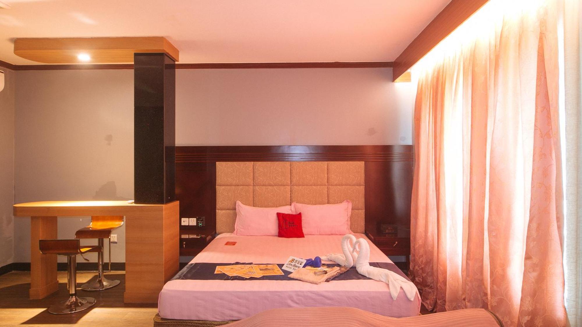 Reddoorz Premium At Jjimjbang Hotel Spa Manila Kültér fotó