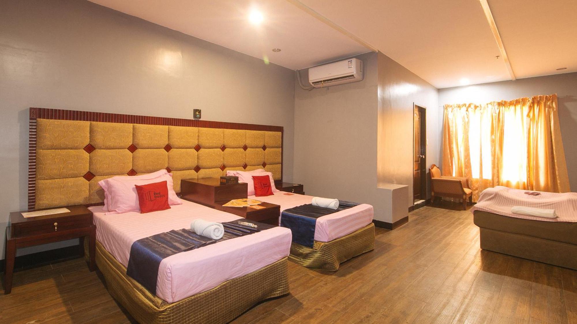 Reddoorz Premium At Jjimjbang Hotel Spa Manila Kültér fotó
